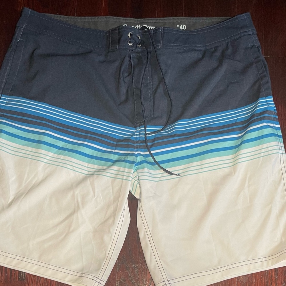Goodfellow & Co striped swim shorts size 40